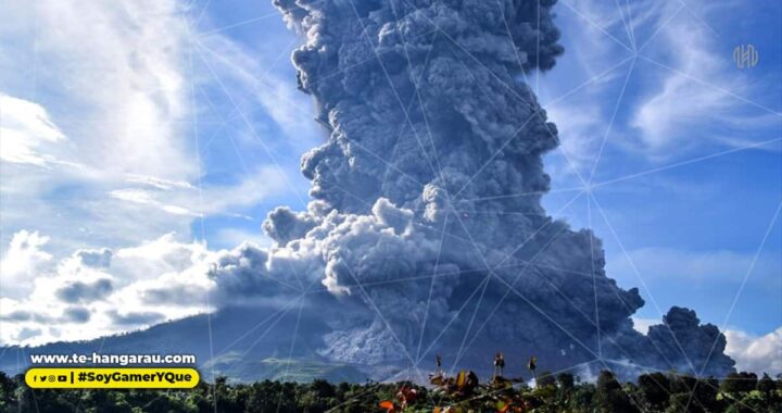 Volcán Sinabung, en Indonesia, hace erupción y las imágenes son impresionantes