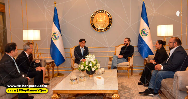 Presidente de El Salvador recibe a líder global de Consumo Electrónico de Samsung en su primera visita al país