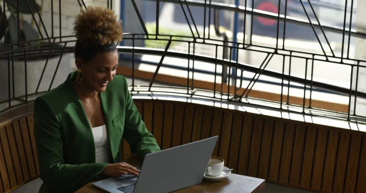 Acer. Tu laptop es imprescindible en tu viaje.   Consejos para los viajes de negocios de hoy.