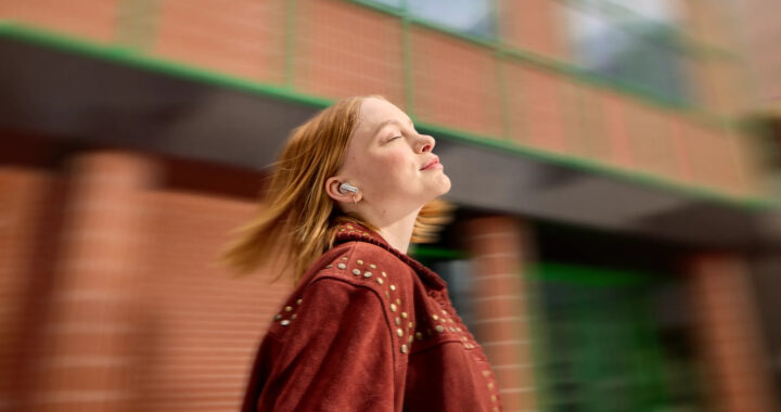 El color del sonido: lo audífonos JBL como íconos de estilo